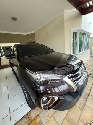 TOYOTA HILUX SW4 2.8 SRX 4X4 16V TURBO INTERCOOLER DIESEL 4P AUTOMÁTICO